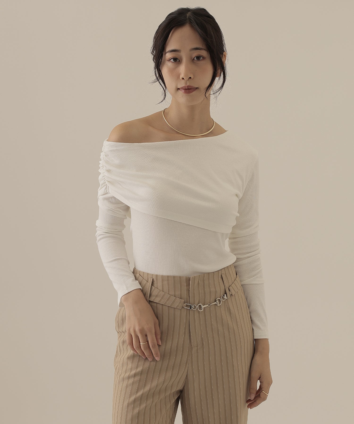 【新品未使用】 Side Gather Tops 【TODAYFUL】 TODAYFUL（トゥデイフル）の「【TODAYFUL/トゥデイフル】サイド