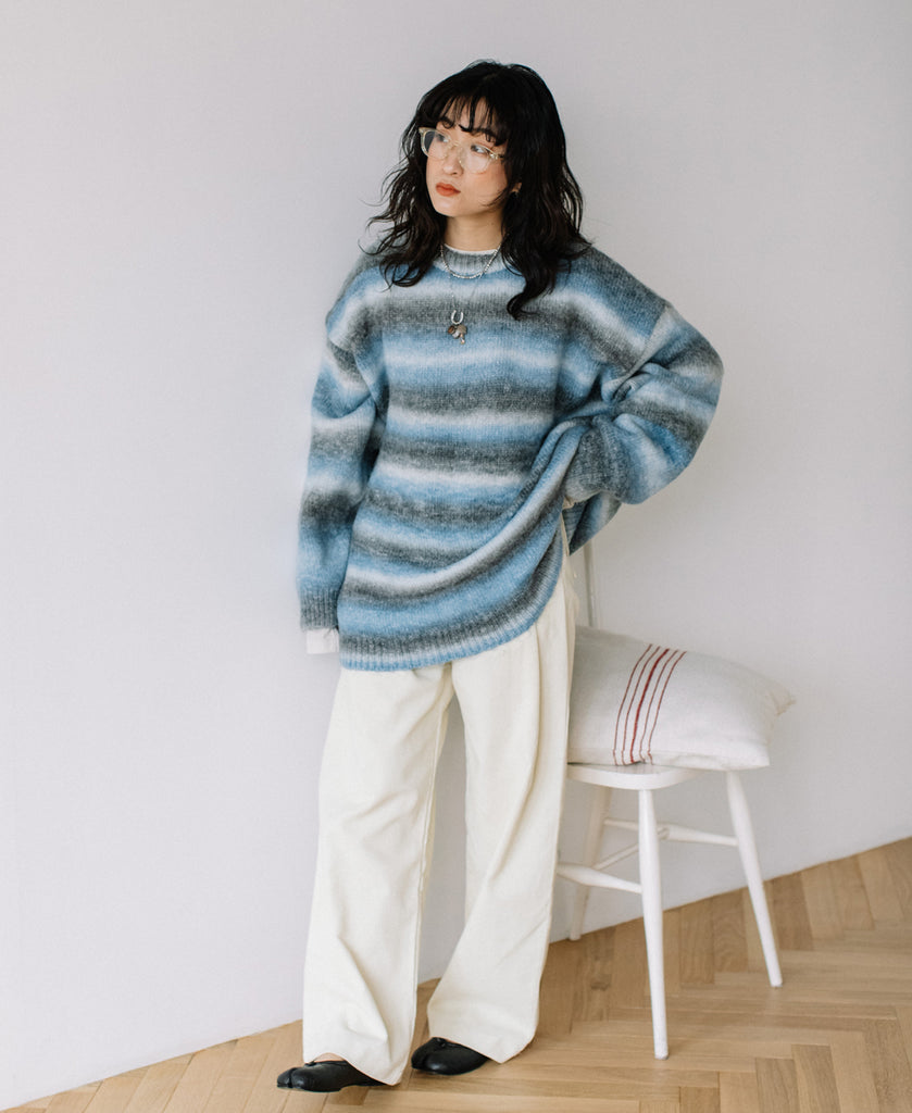 loose border knit